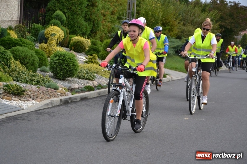 Zdjęcie w galerii na portalu naszraciborz.pl: Krzyżanowice. Rajd rowerowy na zakończenie sezonu wiadomości z regionu