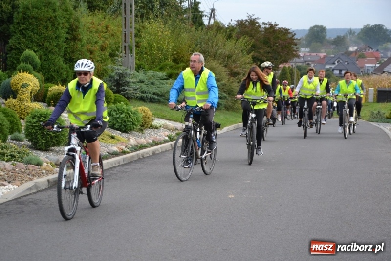 Zdjęcie w galerii na portalu naszraciborz.pl: Krzyżanowice. Rajd rowerowy na zakończenie sezonu wiadomości z regionu