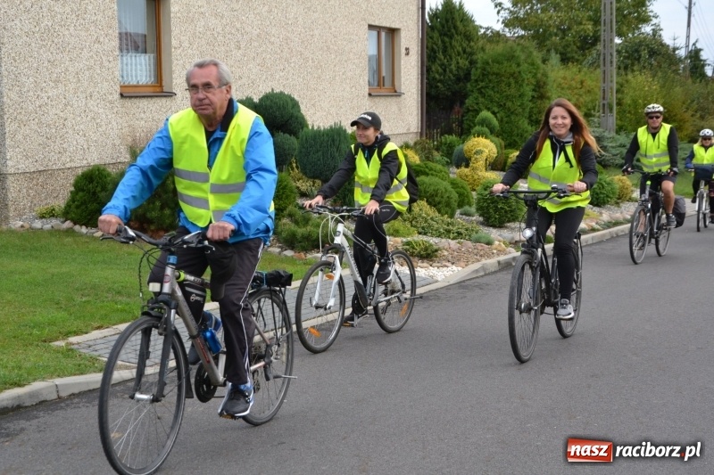 Zdjęcie w galerii na portalu naszraciborz.pl: Krzyżanowice. Rajd rowerowy na zakończenie sezonu wiadomości z regionu