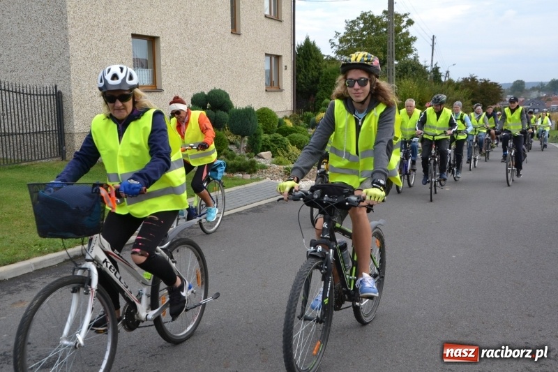 Zdjęcie w galerii na portalu naszraciborz.pl: Krzyżanowice. Rajd rowerowy na zakończenie sezonu wiadomości z regionu