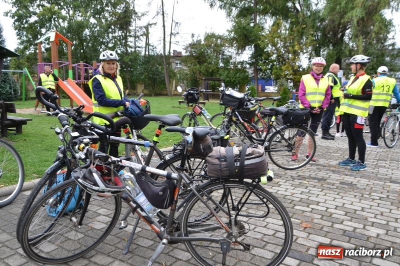 Zdjęcie w galerii na portalu naszraciborz.pl: Krzyżanowice. Rajd rowerowy na zakończenie sezonu wiadomości z regionu