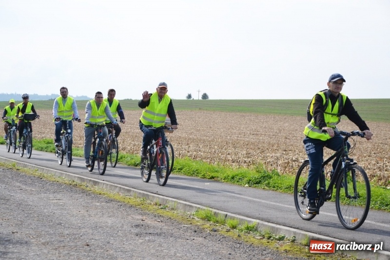 Zdjęcie w galerii na portalu naszraciborz.pl: Krzyżanowice. Rajd rowerowy na zakończenie sezonu wiadomości z regionu