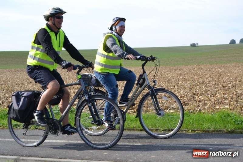 Zdjęcie w galerii na portalu naszraciborz.pl: Krzyżanowice. Rajd rowerowy na zakończenie sezonu wiadomości z regionu
