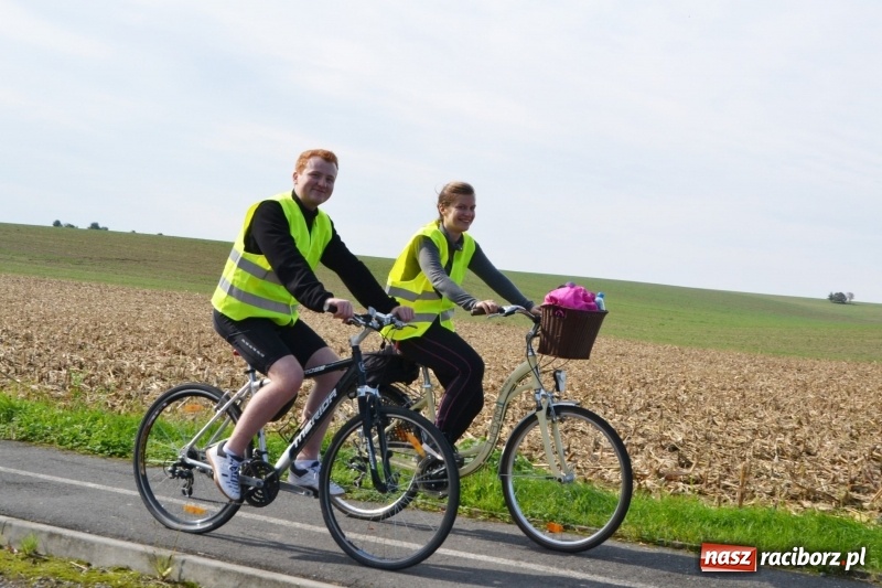 Zdjęcie w galerii na portalu naszraciborz.pl: Krzyżanowice. Rajd rowerowy na zakończenie sezonu wiadomości z regionu