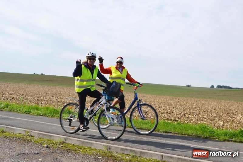 Zdjęcie w galerii na portalu naszraciborz.pl: Krzyżanowice. Rajd rowerowy na zakończenie sezonu wiadomości z regionu