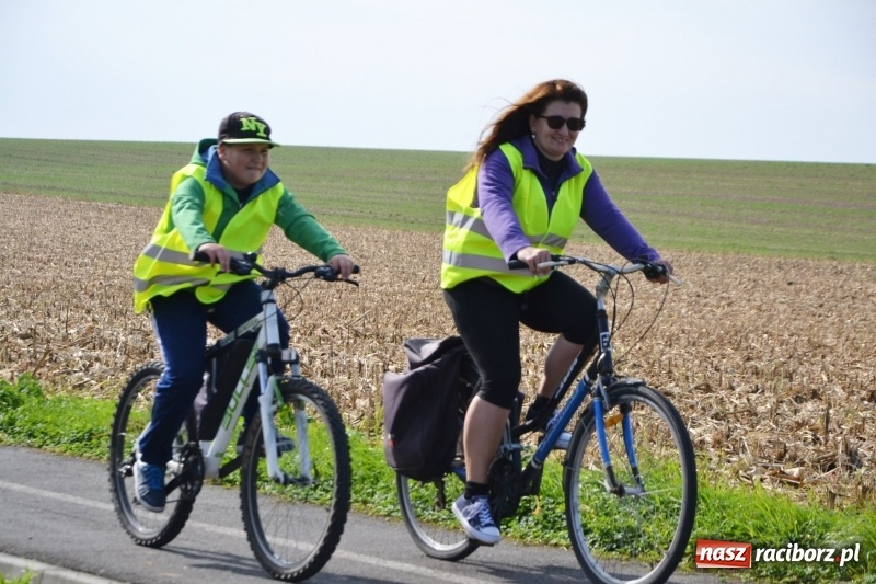 Zdjęcie w galerii na portalu naszraciborz.pl: Krzyżanowice. Rajd rowerowy na zakończenie sezonu wiadomości z regionu