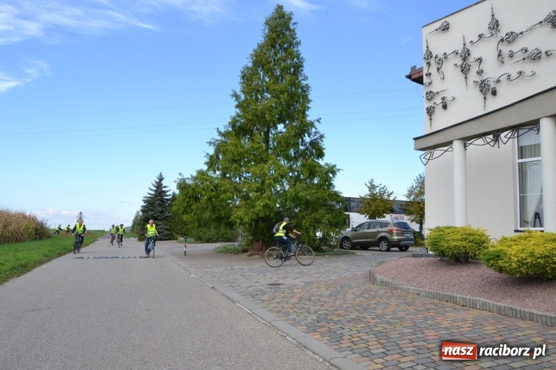 Zdjęcie w galerii na portalu naszraciborz.pl: Krzyżanowice. Rajd rowerowy na zakończenie sezonu wiadomości z regionu