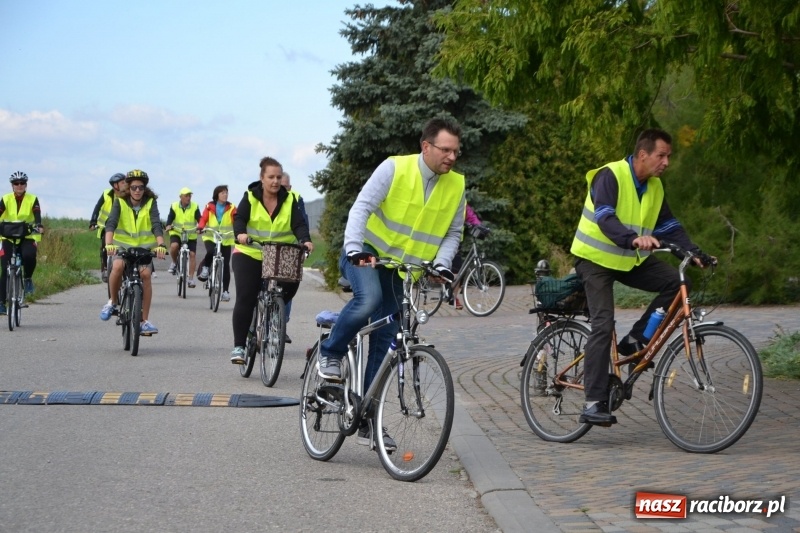 Zdjęcie w galerii na portalu naszraciborz.pl: Krzyżanowice. Rajd rowerowy na zakończenie sezonu wiadomości z regionu