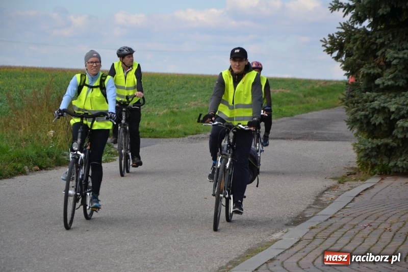 Zdjęcie w galerii na portalu naszraciborz.pl: Krzyżanowice. Rajd rowerowy na zakończenie sezonu wiadomości z regionu