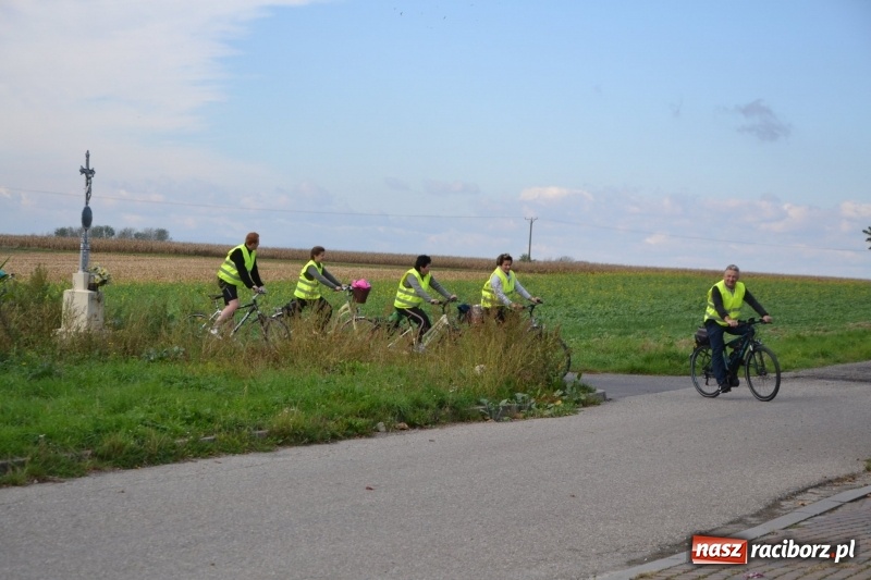 Zdjęcie w galerii na portalu naszraciborz.pl: Krzyżanowice. Rajd rowerowy na zakończenie sezonu wiadomości z regionu
