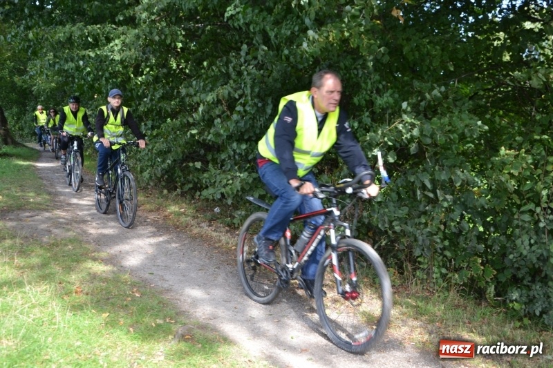 Zdjęcie w galerii na portalu naszraciborz.pl: Krzyżanowice. Rajd rowerowy na zakończenie sezonu wiadomości z regionu