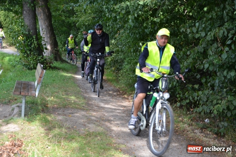 Zdjęcie w galerii na portalu naszraciborz.pl: Krzyżanowice. Rajd rowerowy na zakończenie sezonu wiadomości z regionu