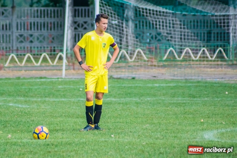 Zdjęcie w galerii na portalu naszraciborz.pl: Trampkarze Unii lepsi w meczu na szczycie wiadomości z regionu
