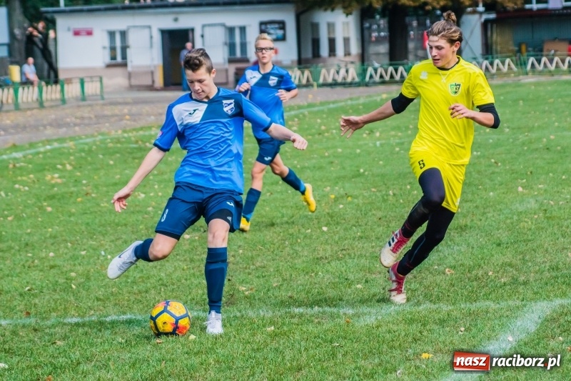 Zdjęcie w galerii na portalu naszraciborz.pl: Trampkarze Unii lepsi w meczu na szczycie wiadomości z regionu