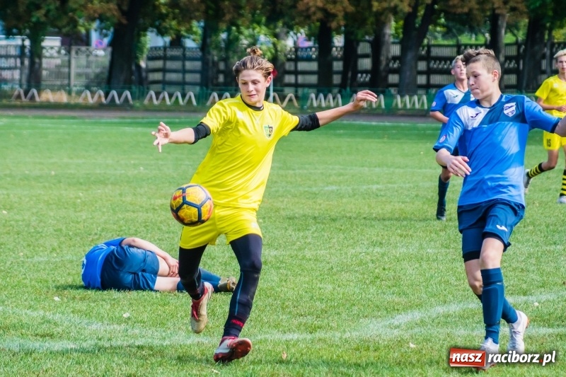 Zdjęcie w galerii na portalu naszraciborz.pl: Trampkarze Unii lepsi w meczu na szczycie wiadomości z regionu