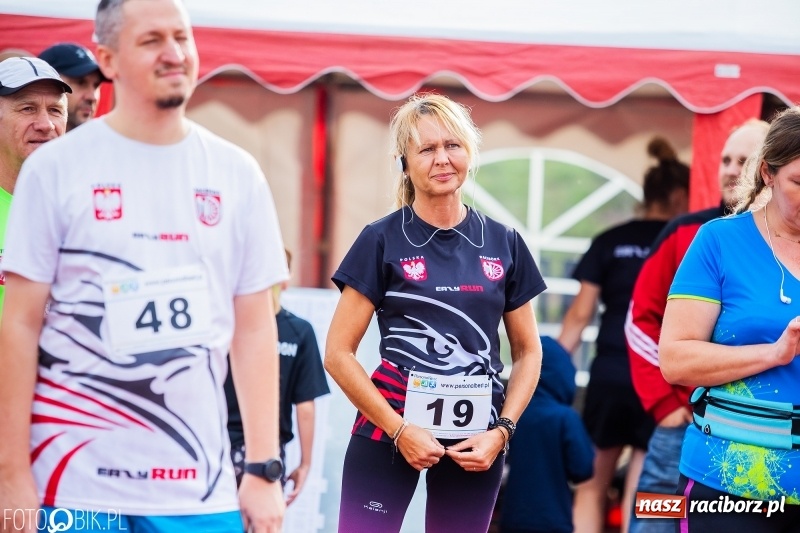 Zdjęcie w galerii na portalu naszraciborz.pl: Trwa 24 godzinny bieg na jubileusz grupy biegowej EasyRun Racibórz wiadomości z regionu