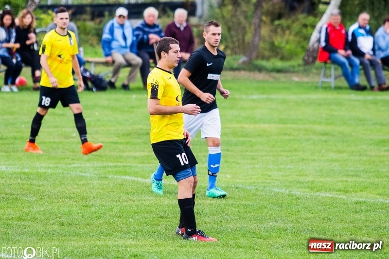 Zdjęcie w galerii na portalu naszraciborz.pl: A klasa: Pawłów lepszy od Czarnych z Nowej Wsi wiadomości z regionu