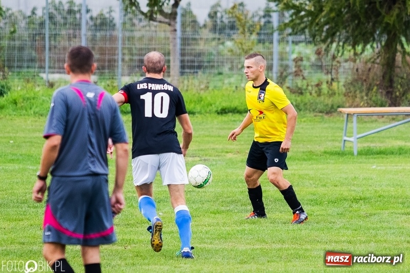 Zdjęcie w galerii na portalu naszraciborz.pl: A klasa: Pawłów lepszy od Czarnych z Nowej Wsi wiadomości z regionu