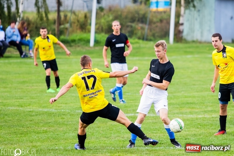 Zdjęcie w galerii na portalu naszraciborz.pl: A klasa: Pawłów lepszy od Czarnych z Nowej Wsi wiadomości z regionu