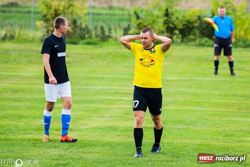 Zdjęcie w galerii na portalu naszraciborz.pl: A klasa: Pawłów lepszy od Czarnych z Nowej Wsi wiadomości z regionu