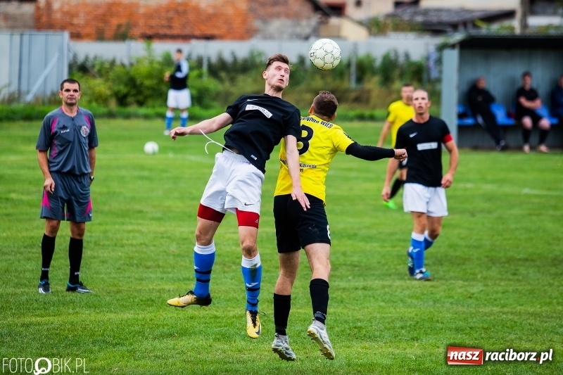 Zdjęcie w galerii na portalu naszraciborz.pl: A klasa: Pawłów lepszy od Czarnych z Nowej Wsi wiadomości z regionu
