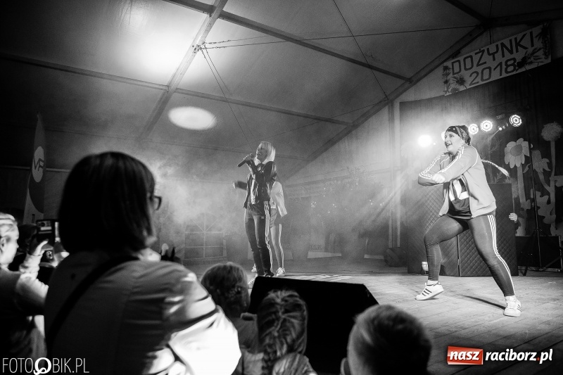 Zdjęcie w galerii na portalu naszraciborz.pl: Mandaryna gwiazdą pierwszego dnia dożynek w Raszczycach wiadomości z regionu