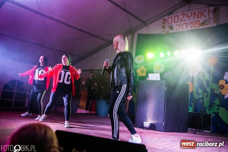 Zdjęcie w galerii na portalu naszraciborz.pl: Mandaryna gwiazdą pierwszego dnia dożynek w Raszczycach wiadomości z regionu