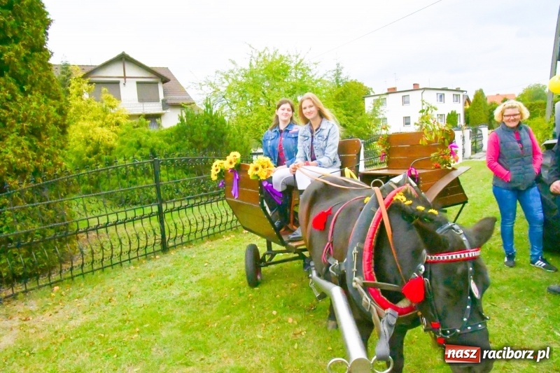Zdjęcie w galerii na portalu naszraciborz.pl: Aloha! Dożynki w Raszczycach na tropikalną modłę wiadomości z regionu