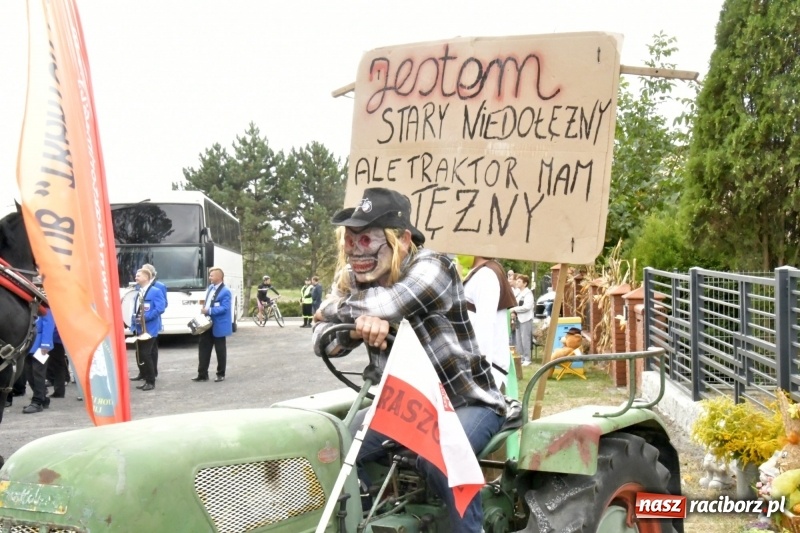 Zdjęcie w galerii na portalu naszraciborz.pl: Aloha! Dożynki w Raszczycach na tropikalną modłę wiadomości z regionu