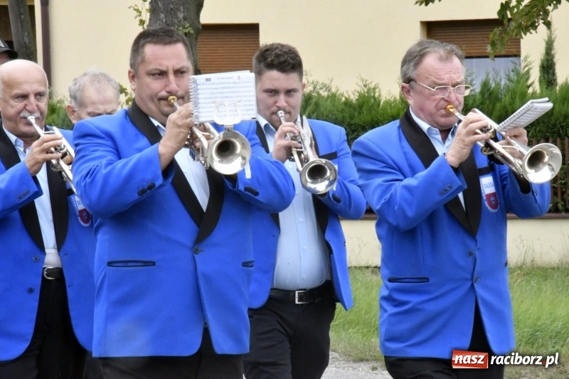 Zdjęcie w galerii na portalu naszraciborz.pl: Aloha! Dożynki w Raszczycach na tropikalną modłę wiadomości z regionu