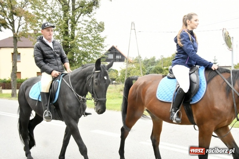 Zdjęcie w galerii na portalu naszraciborz.pl: Aloha! Dożynki w Raszczycach na tropikalną modłę wiadomości z regionu