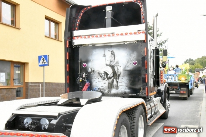 Zdjęcie w galerii na portalu naszraciborz.pl: Aloha! Dożynki w Raszczycach na tropikalną modłę wiadomości z regionu