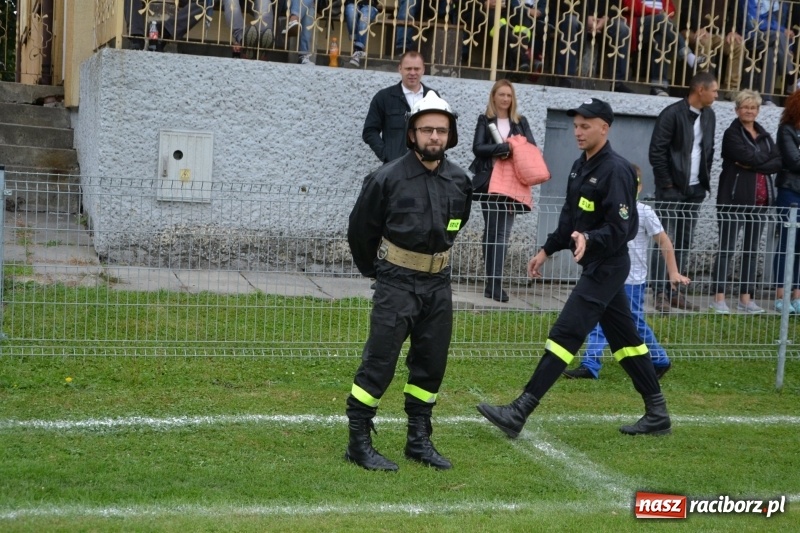 Zdjęcie w galerii na portalu naszraciborz.pl: OSP Owsiszcze z Pucharem Wójta. Gminne zawody sportowo-pożarnicze w Chałupkach  wiadomości z regionu