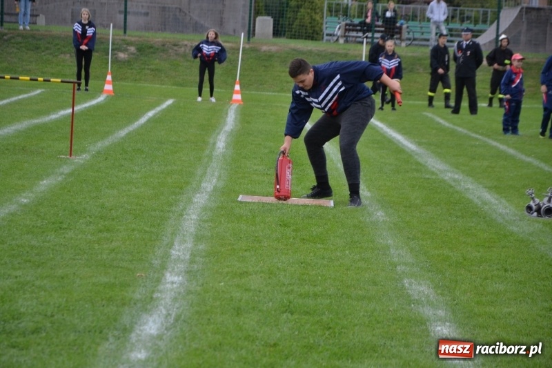 Zdjęcie w galerii na portalu naszraciborz.pl: OSP Owsiszcze z Pucharem Wójta. Gminne zawody sportowo-pożarnicze w Chałupkach  wiadomości z regionu