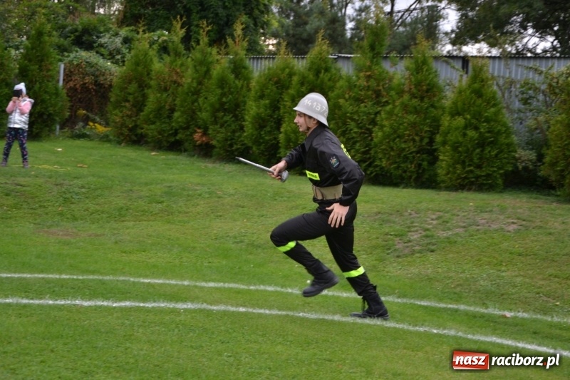 Zdjęcie w galerii na portalu naszraciborz.pl: OSP Owsiszcze z Pucharem Wójta. Gminne zawody sportowo-pożarnicze w Chałupkach  wiadomości z regionu