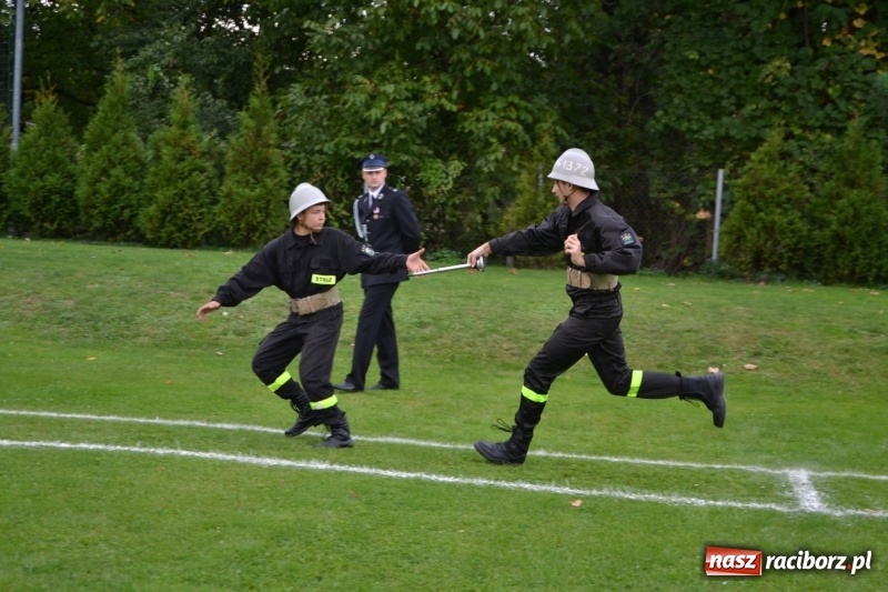Zdjęcie w galerii na portalu naszraciborz.pl: OSP Owsiszcze z Pucharem Wójta. Gminne zawody sportowo-pożarnicze w Chałupkach  wiadomości z regionu