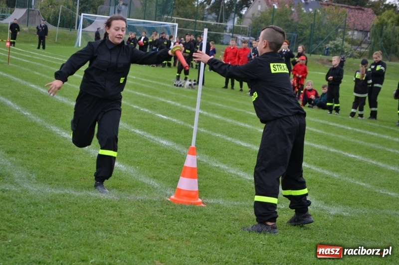 Zdjęcie w galerii na portalu naszraciborz.pl: OSP Owsiszcze z Pucharem Wójta. Gminne zawody sportowo-pożarnicze w Chałupkach  wiadomości z regionu