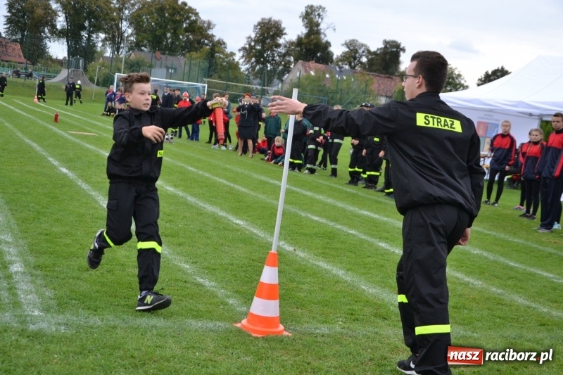 Zdjęcie w galerii na portalu naszraciborz.pl: OSP Owsiszcze z Pucharem Wójta. Gminne zawody sportowo-pożarnicze w Chałupkach  wiadomości z regionu