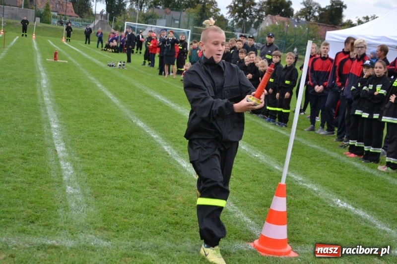 Zdjęcie w galerii na portalu naszraciborz.pl: OSP Owsiszcze z Pucharem Wójta. Gminne zawody sportowo-pożarnicze w Chałupkach  wiadomości z regionu