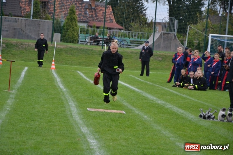 Zdjęcie w galerii na portalu naszraciborz.pl: OSP Owsiszcze z Pucharem Wójta. Gminne zawody sportowo-pożarnicze w Chałupkach  wiadomości z regionu