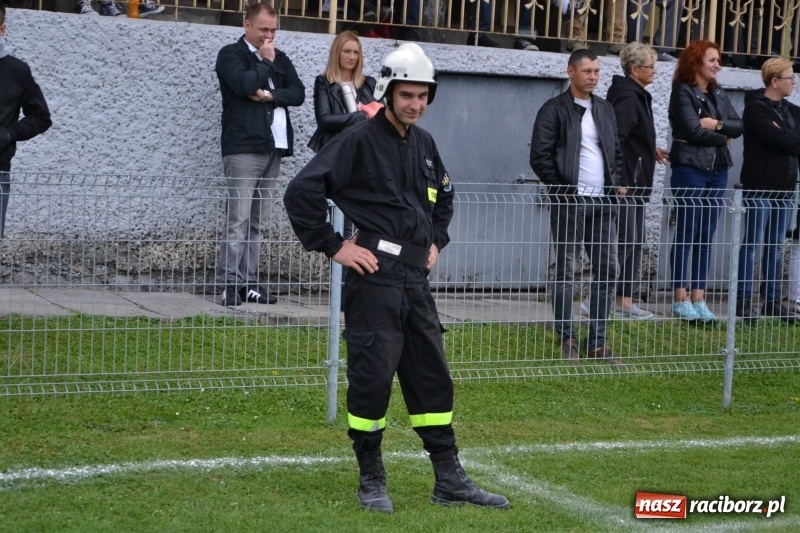 Zdjęcie w galerii na portalu naszraciborz.pl: OSP Owsiszcze z Pucharem Wójta. Gminne zawody sportowo-pożarnicze w Chałupkach  wiadomości z regionu
