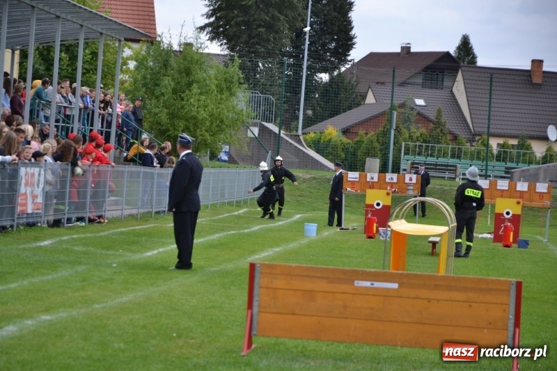 Zdjęcie w galerii na portalu naszraciborz.pl: OSP Owsiszcze z Pucharem Wójta. Gminne zawody sportowo-pożarnicze w Chałupkach  wiadomości z regionu
