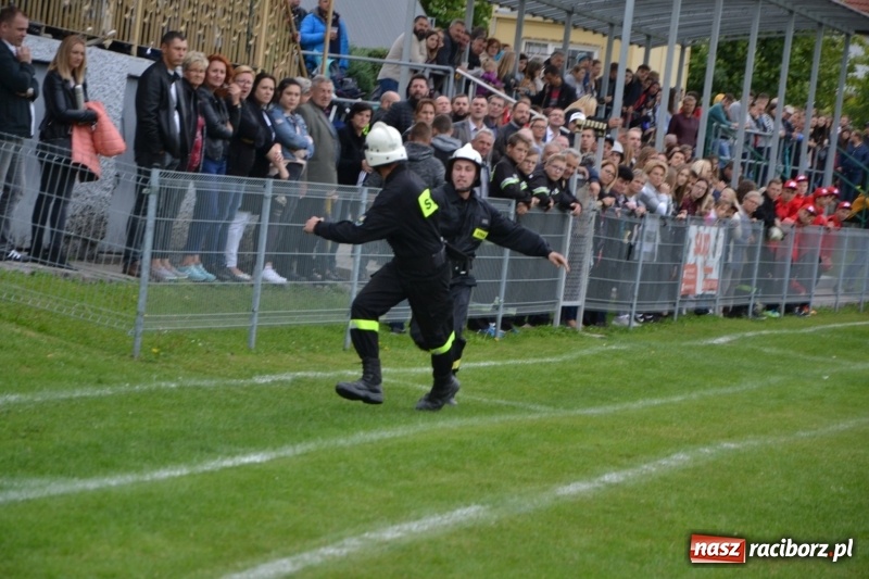 Zdjęcie w galerii na portalu naszraciborz.pl: OSP Owsiszcze z Pucharem Wójta. Gminne zawody sportowo-pożarnicze w Chałupkach  wiadomości z regionu