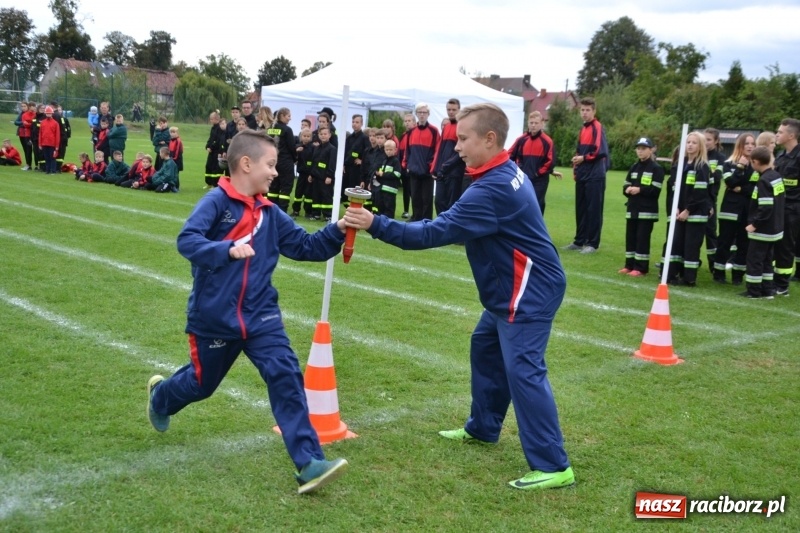 Zdjęcie w galerii na portalu naszraciborz.pl: OSP Owsiszcze z Pucharem Wójta. Gminne zawody sportowo-pożarnicze w Chałupkach  wiadomości z regionu