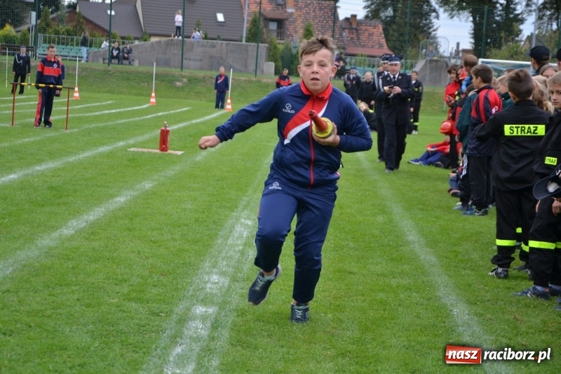 Zdjęcie w galerii na portalu naszraciborz.pl: OSP Owsiszcze z Pucharem Wójta. Gminne zawody sportowo-pożarnicze w Chałupkach  wiadomości z regionu