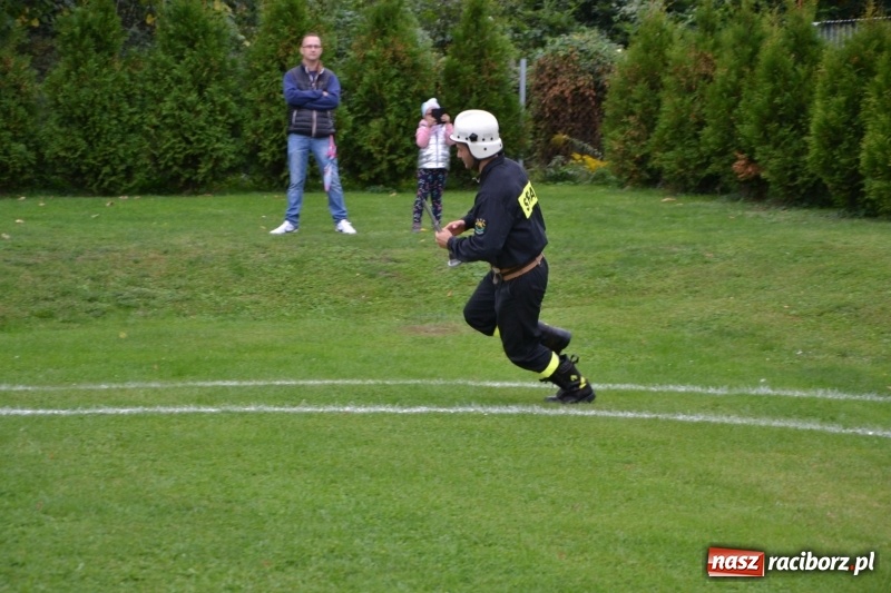 Zdjęcie w galerii na portalu naszraciborz.pl: OSP Owsiszcze z Pucharem Wójta. Gminne zawody sportowo-pożarnicze w Chałupkach  wiadomości z regionu
