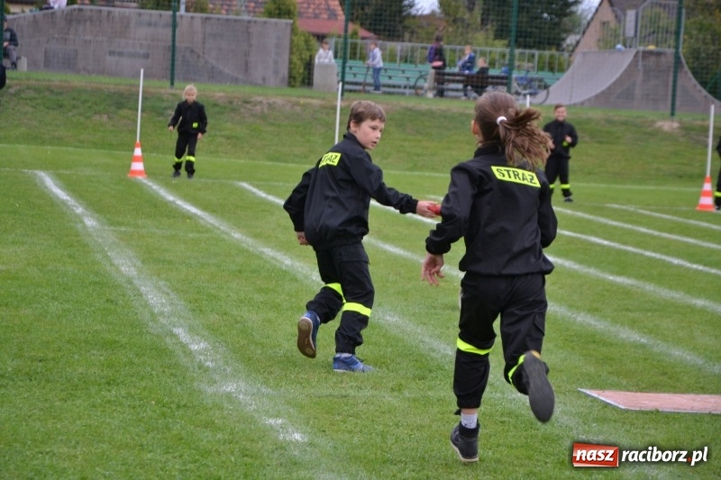 Zdjęcie w galerii na portalu naszraciborz.pl: OSP Owsiszcze z Pucharem Wójta. Gminne zawody sportowo-pożarnicze w Chałupkach  wiadomości z regionu