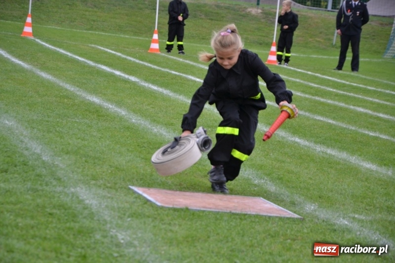 Zdjęcie w galerii na portalu naszraciborz.pl: OSP Owsiszcze z Pucharem Wójta. Gminne zawody sportowo-pożarnicze w Chałupkach  wiadomości z regionu