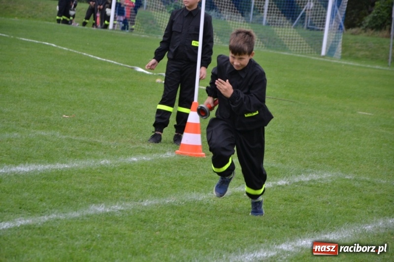 Zdjęcie w galerii na portalu naszraciborz.pl: OSP Owsiszcze z Pucharem Wójta. Gminne zawody sportowo-pożarnicze w Chałupkach  wiadomości z regionu