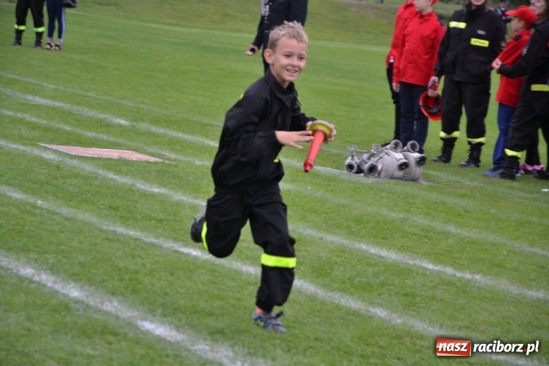 Zdjęcie w galerii na portalu naszraciborz.pl: OSP Owsiszcze z Pucharem Wójta. Gminne zawody sportowo-pożarnicze w Chałupkach  wiadomości z regionu